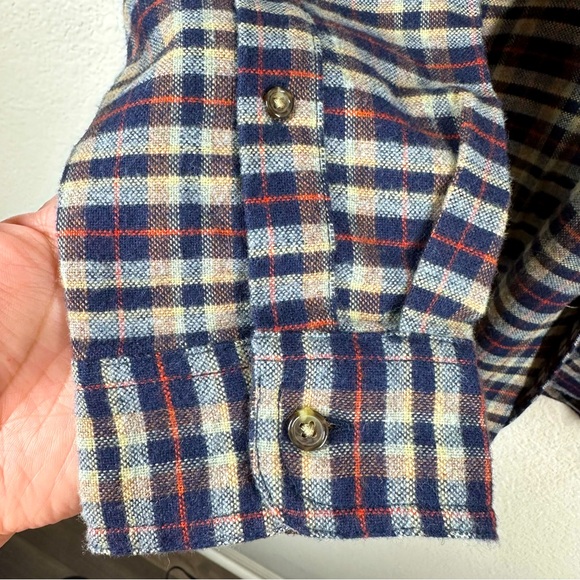 J. Crew Wool Blend Long Sleeve Button Down Shirt with Elbow Patch Large EUC - Picture 4 of 7